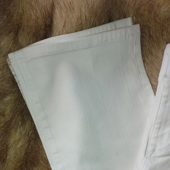 Apt 9 mid rise white stretch bootcut curvy tummy control jeans. Size 10S New - Picture 13 of 13